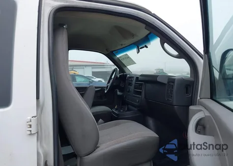 2014 GMC Savana 2500 Work Van z USA, uszkodzony, nr VIN 1GTW7FCA0E1911105